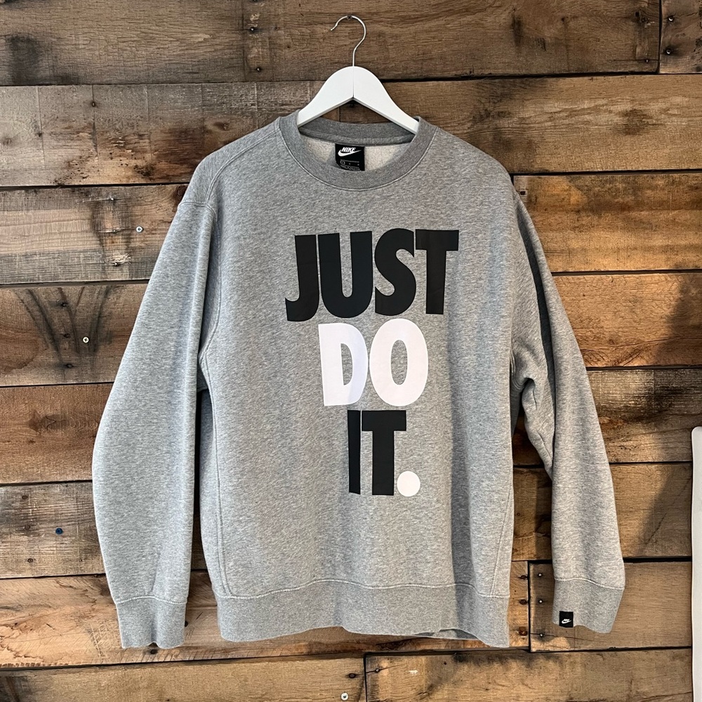 Nike crewneck sweatshirt